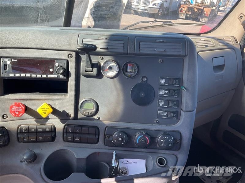 Freightliner Cascadia 125 وحدات الجر
