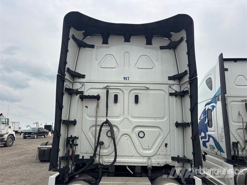 Freightliner Cascadia 126 Naudoti vilkikai