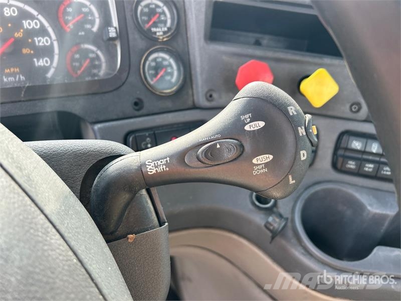 Freightliner Cascadia 125 وحدات الجر