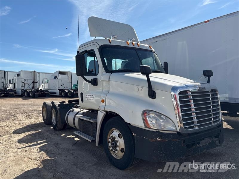 Freightliner Cascadia 125 Truck Tractor Units