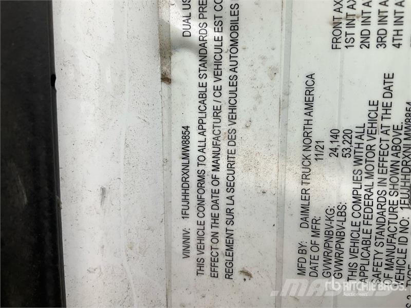 Freightliner Cascadia 126 6x4 T/A Sleeper Truck Tractor Vlačilci