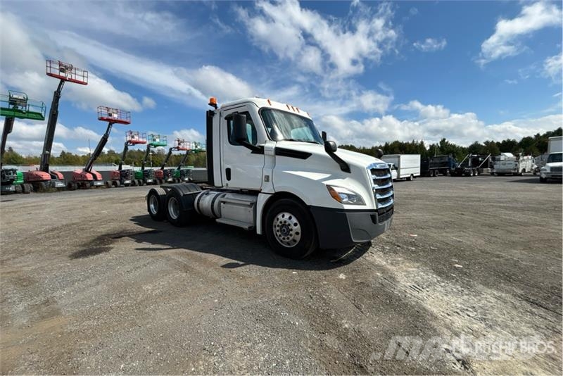 Freightliner Cascadia 126 Vilcēji