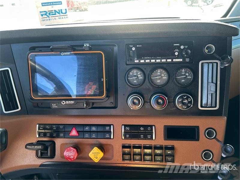 Freightliner Cascadia 126 Trekkers