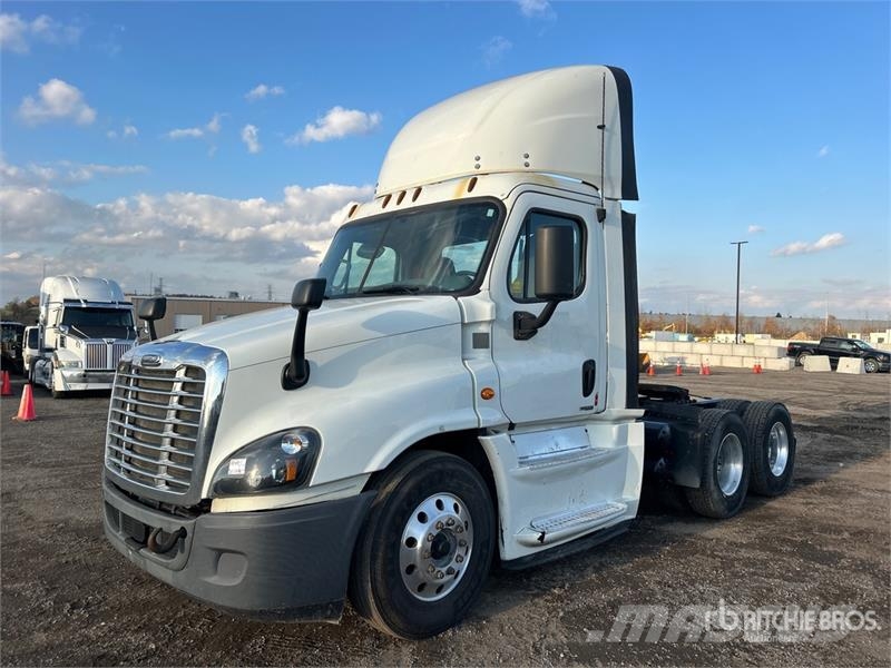 Freightliner Cascadia 125 Тягачі