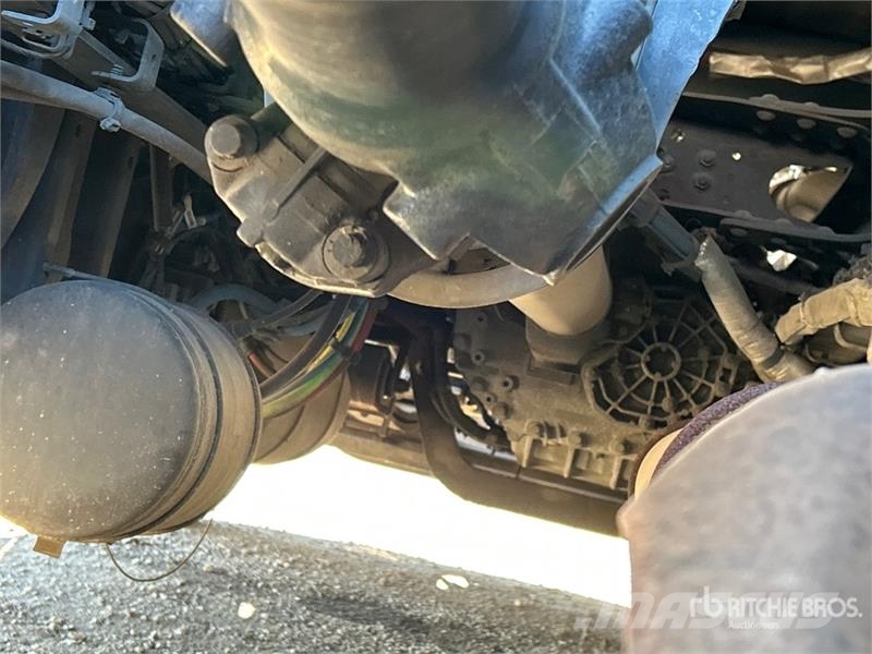Freightliner Cascadia 126 وحدات الجر