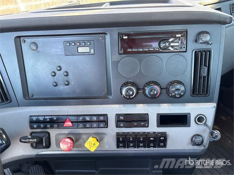 Freightliner Cascadia 126 Τράκτορες