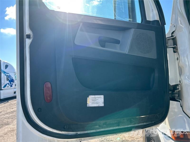 Freightliner Cascadia 126 Sattelzugmaschinen