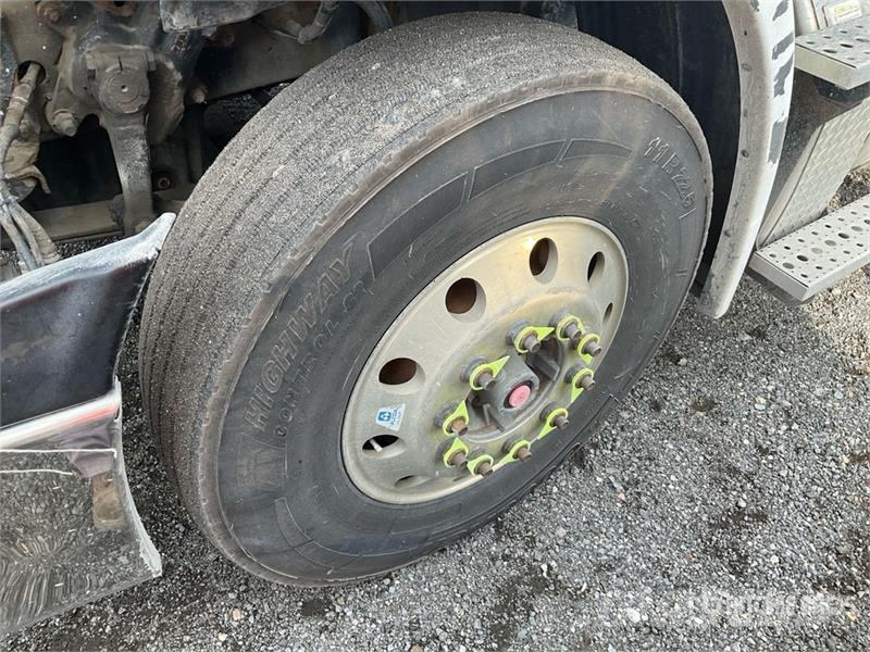 Freightliner Cascadia 113 Седельные тягачи