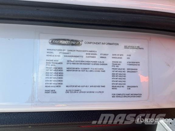 Freightliner Cascadia 126 6x4 T/A Sleeper Truck Tractor وحدات الجر