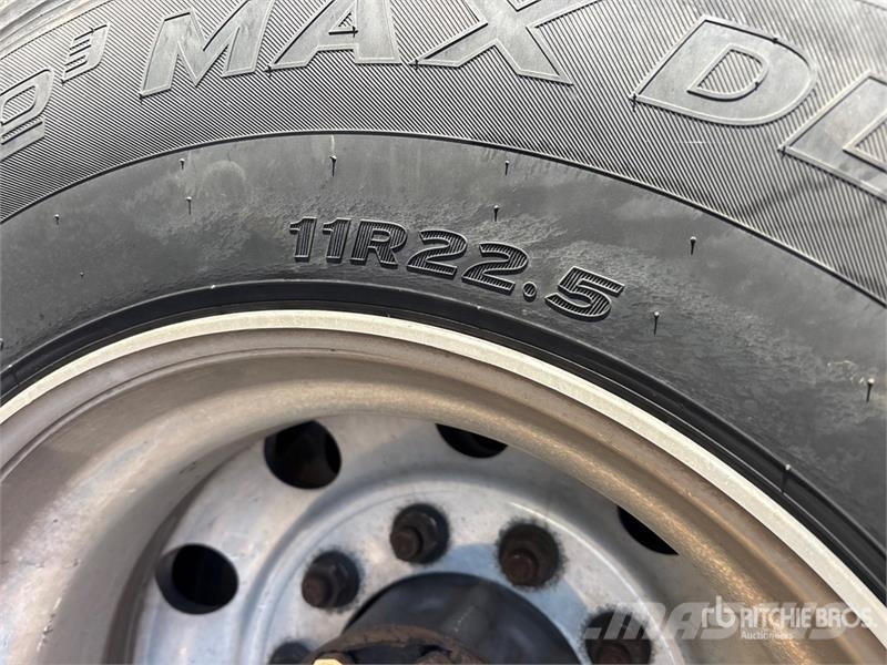 Freightliner Cascadia 126 6x4 T/A Sleeper Truck Tractor Влекачи