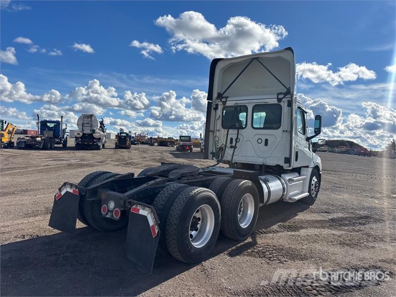Freightliner Cascadia 126 Cabezas tractoras
