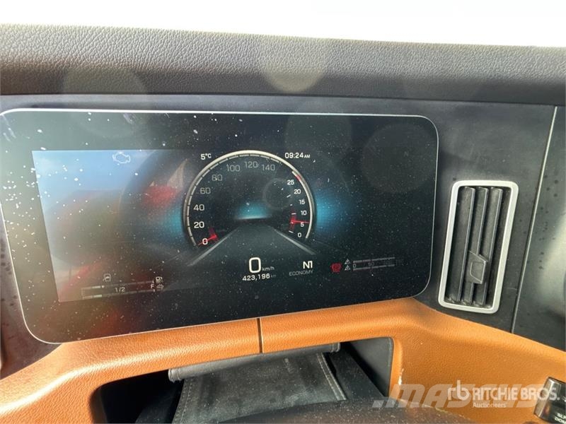 Freightliner Cascadia 126 6x4 T/A Sleeper Truck Tractor Тягачі