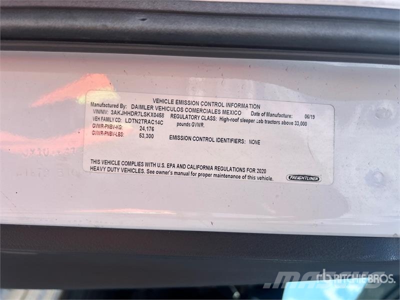 Freightliner Cascadia 126 6x4 T/A Sleeper Truck Tractor Motrici e Trattori Stradali