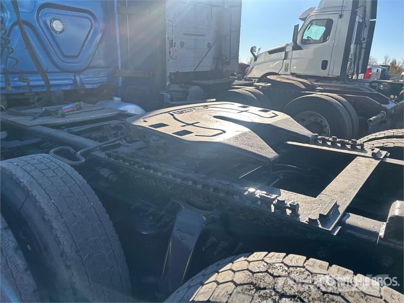 Freightliner Cascadia 126 Sattelzugmaschinen