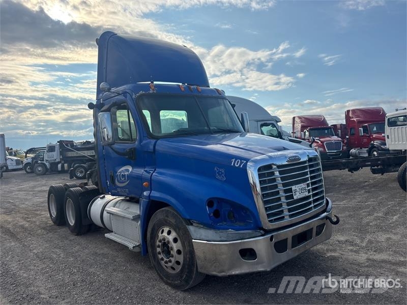Freightliner Cascadia 125 Vetopöytäautot