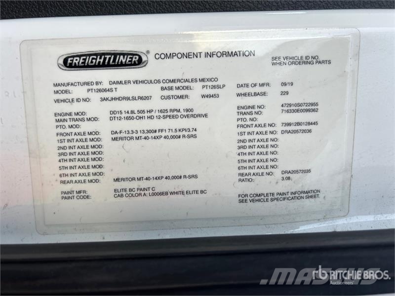 Freightliner Cascadia 126 6x4 T/A Sleeper Truck Tractor Trekkers