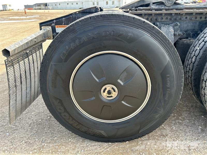 Freightliner Cascadia 126 وحدات الجر