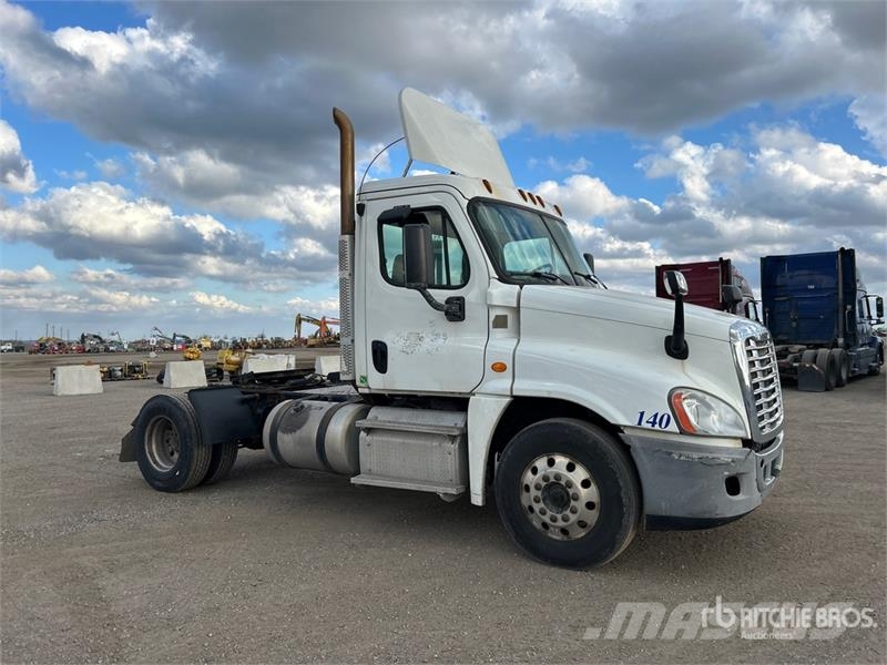 Freightliner Cascadia 125 Tractor Units