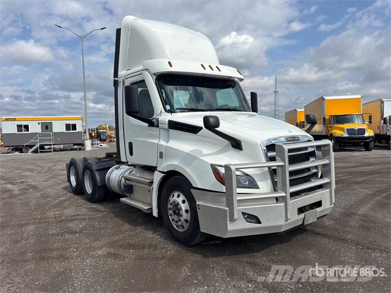 Freightliner Cascadia 126 Vetopöytäautot