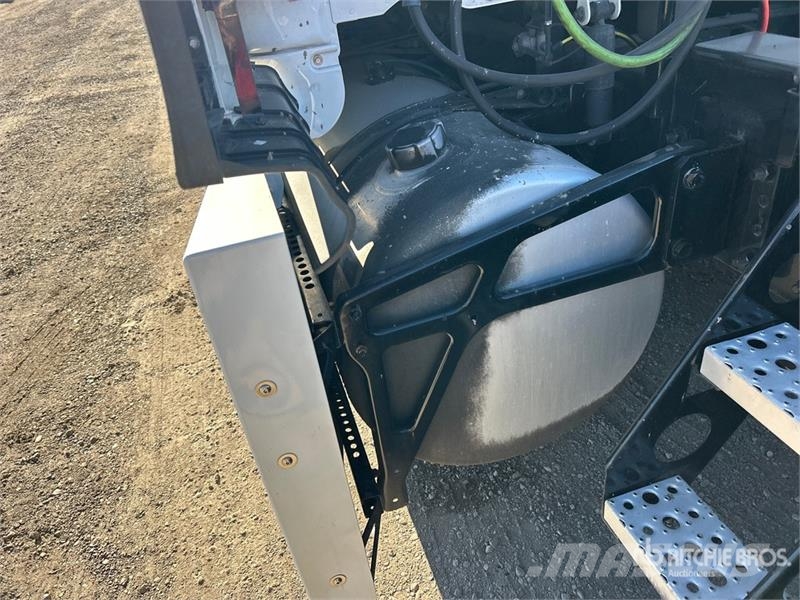 Freightliner Cascadia 126 وحدات الجر