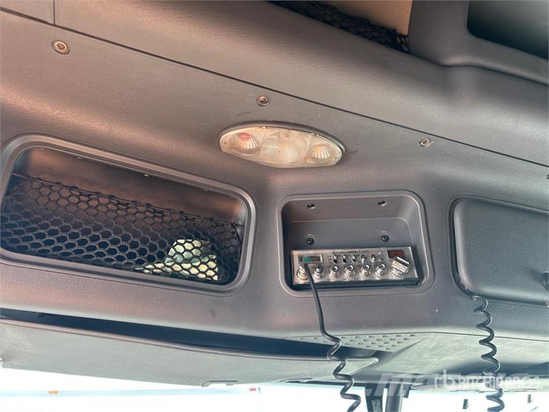 Freightliner Cascadia 125 6x4 T/A Sleeper Truck Tractor Tractor Units