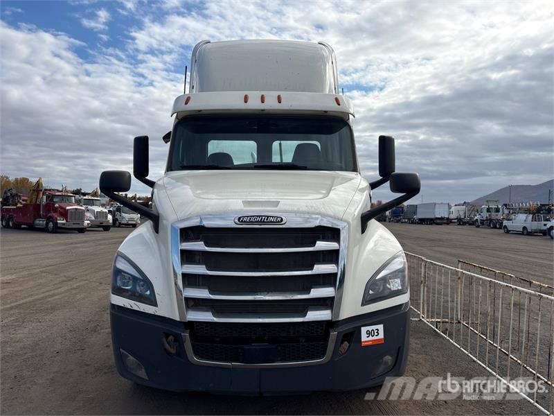 Freightliner Cascadia 126 曳引機組件