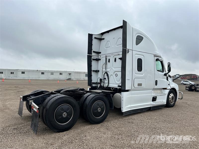 Freightliner Cascadia 126 Truck Tractor Units