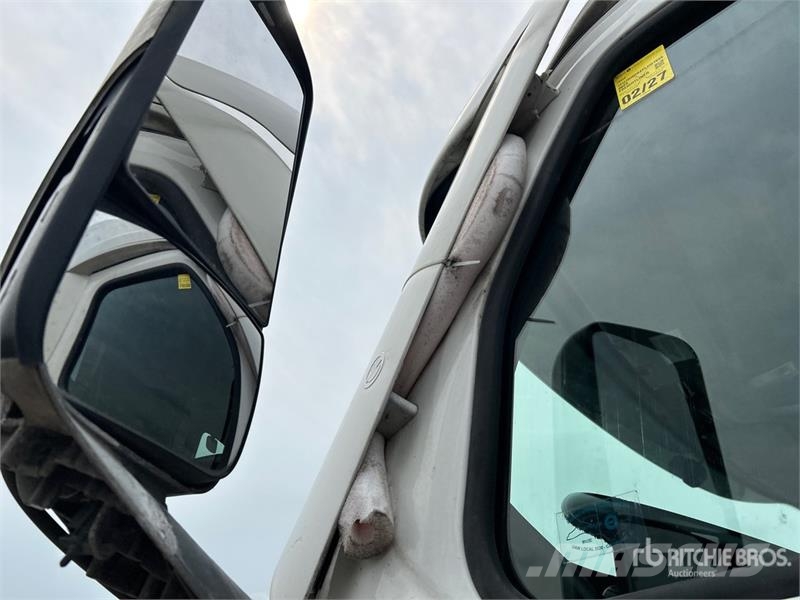 Freightliner Cascadia 126 Naudoti vilkikai