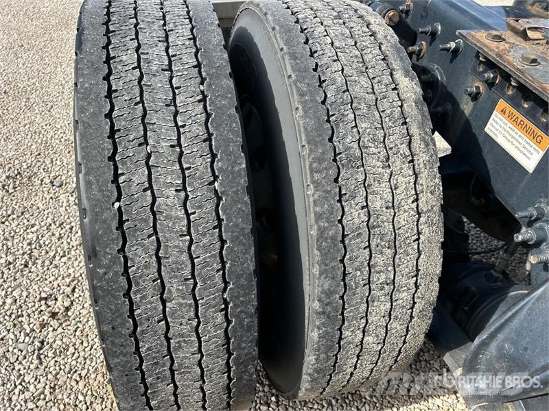 Freightliner Cascadia 126 وحدات الجر