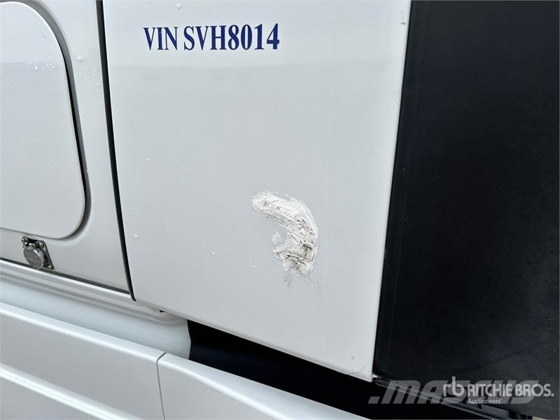 Freightliner Cascadia 126 Truck Tractor Units
