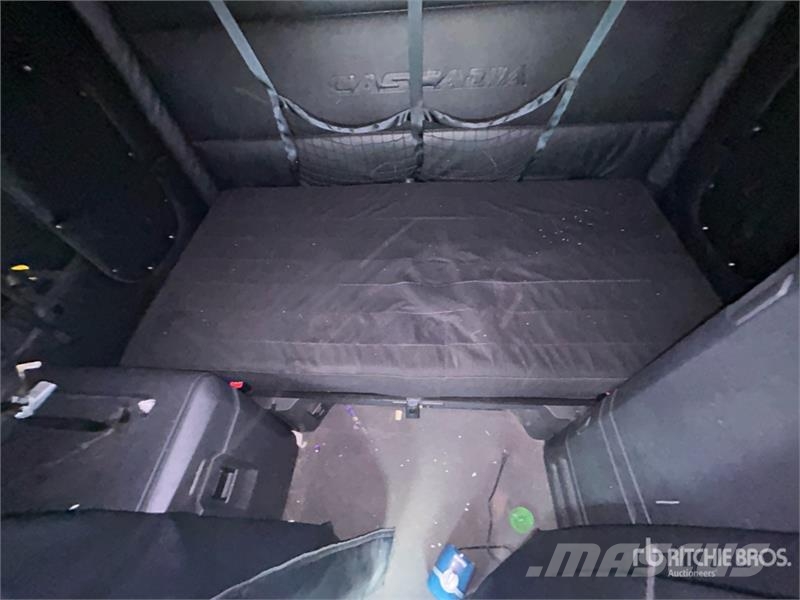 Freightliner Cascadia 126 6x4 T/A Sleeper Truck Tractor Sattelzugmaschinen