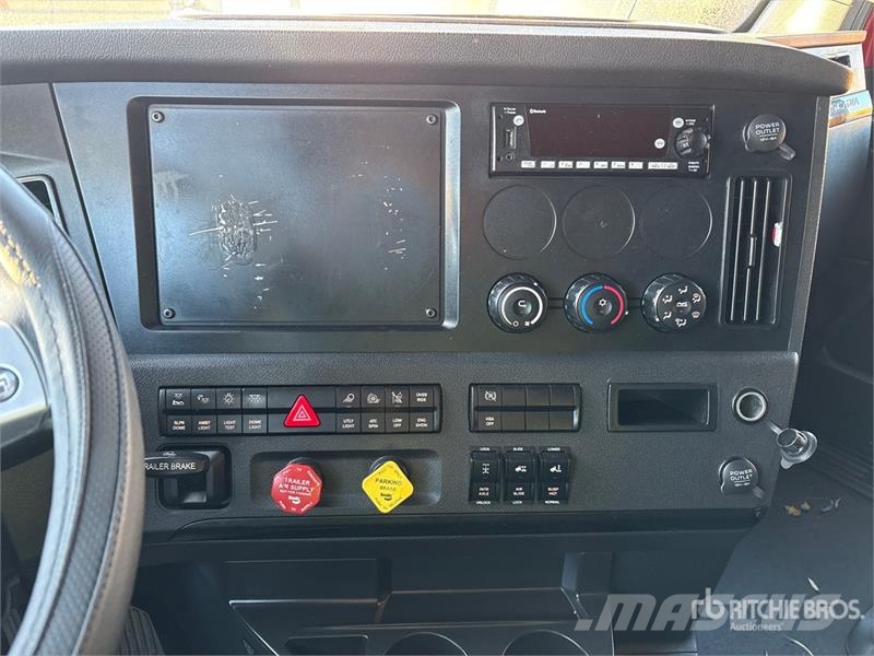 Freightliner Cascadia 126 Trekkers