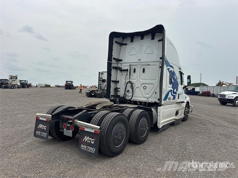 Freightliner Cascadia 126 Naudoti vilkikai