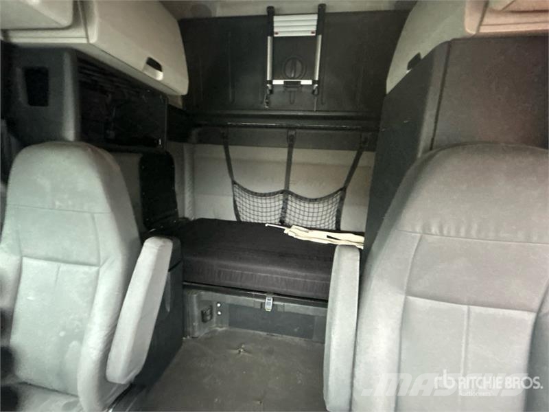 Freightliner Cascadia 116 Trekkers