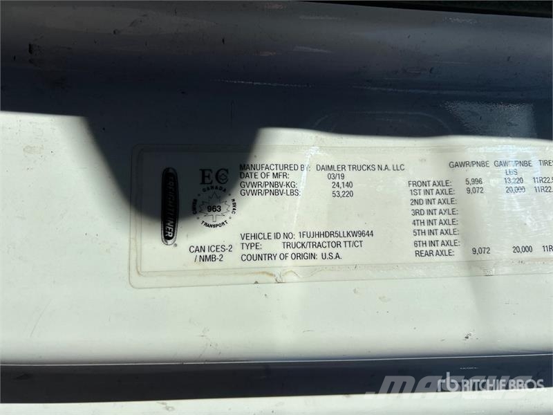 Freightliner Cascadia 126 6x4 T/A Sleeper Truck Tractor Sattelzugmaschinen