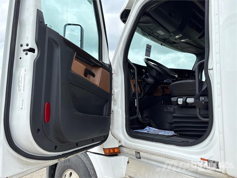 Freightliner Cascadia 126 Prime Movers