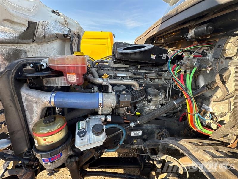 Freightliner Cascadia 126 Седельные тягачи