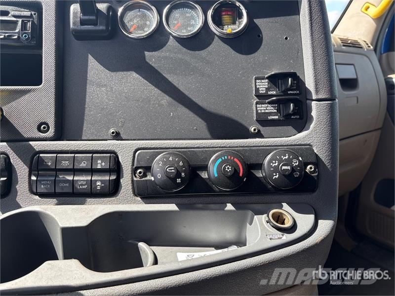 Freightliner Cascadia 125 6x4 Evolution T/A Sleeper Truck Tract Motrici e Trattori Stradali