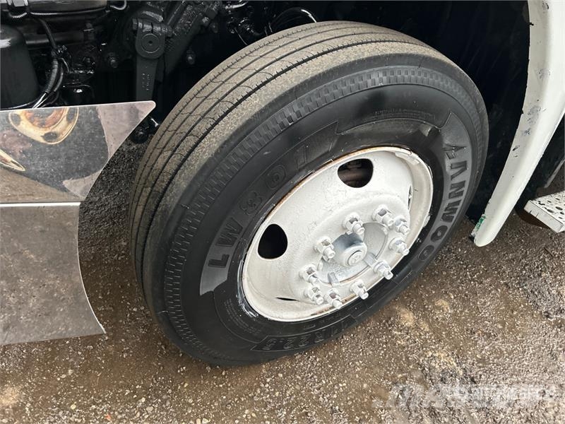 Freightliner Cascadia 125 6x4 T/A Sleeper Truck Tractor Motrici e Trattori Stradali