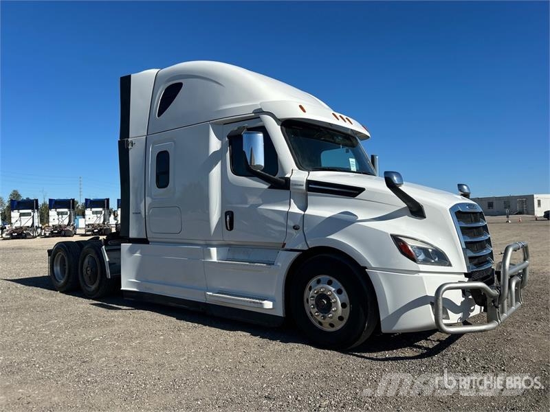Freightliner Cascadia 126 Trekkers