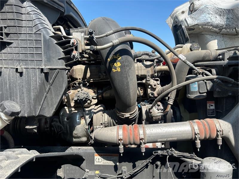 Freightliner Cascadia 126 Tractor Units