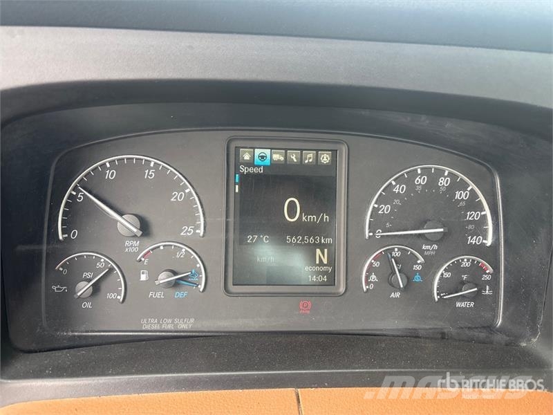 Freightliner Cascadia 126 Vetopöytäautot