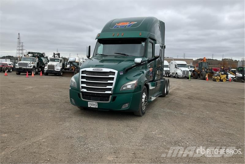 Freightliner Cascadia 126 6x4 T/A Sleeper Truck Tractor Motrici e Trattori Stradali