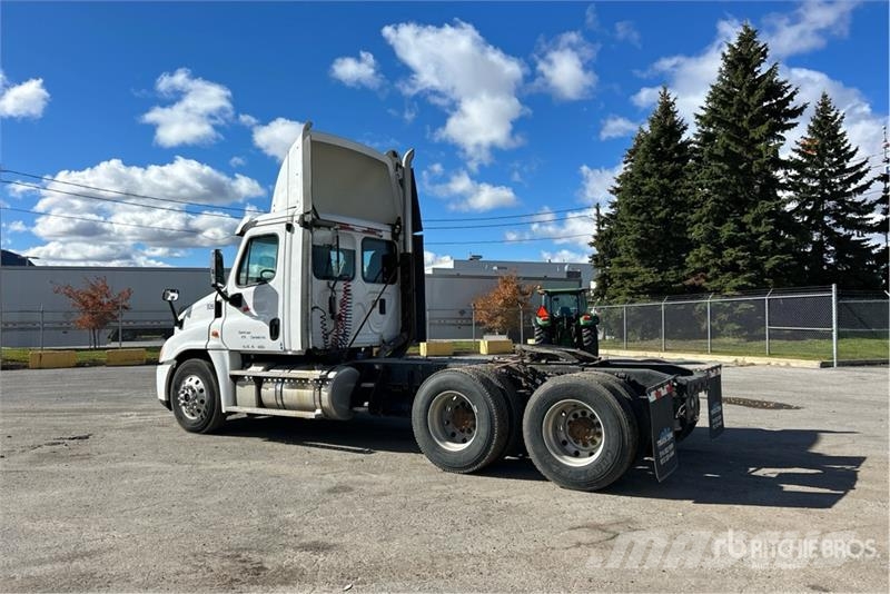 Freightliner Cascadia 125 Naudoti vilkikai