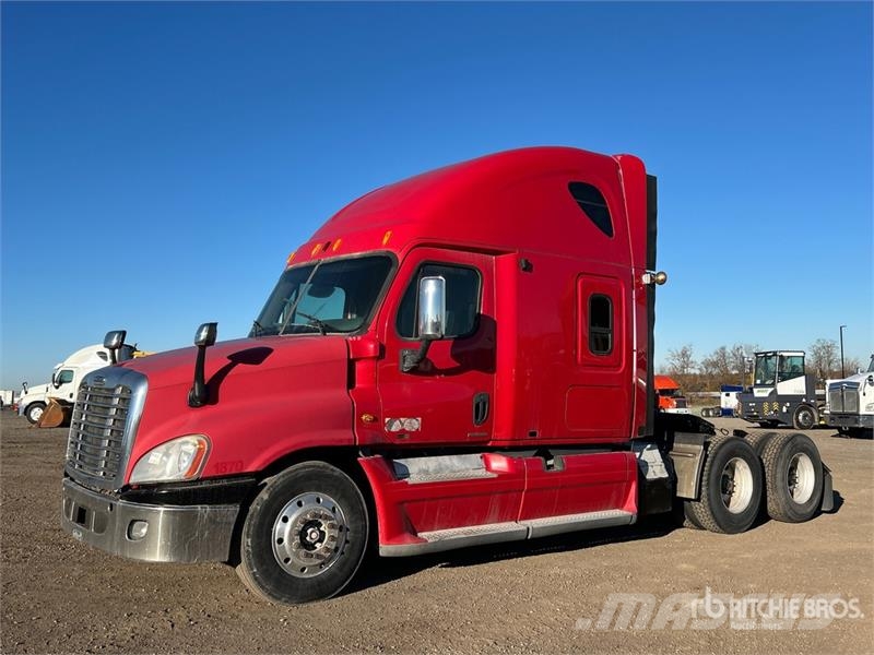 Freightliner Cascadia 125 6x4 T/A Sleeper Truck Tractor Sattelzugmaschinen