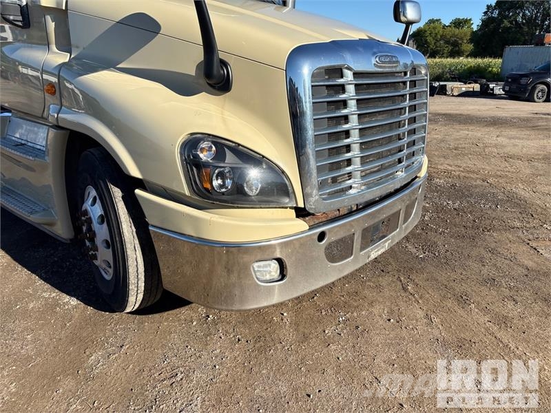 Freightliner Cascadia 125 Naudoti vilkikai