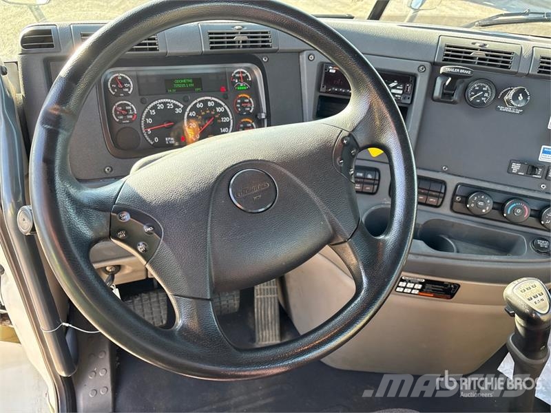 Freightliner Cascadia 125 Vilcēji