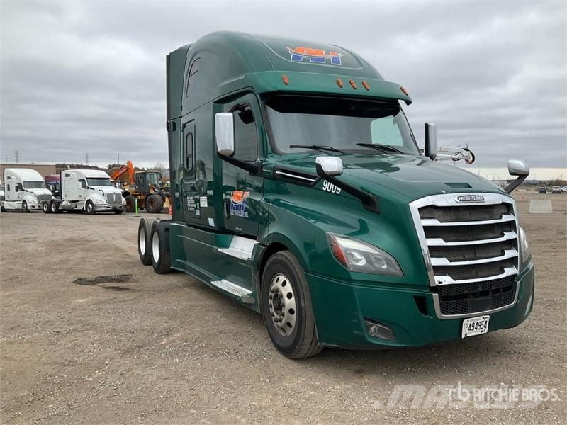 Freightliner Cascadia 126 6x4 T/A Sleeper Truck Tractor Motrici e Trattori Stradali