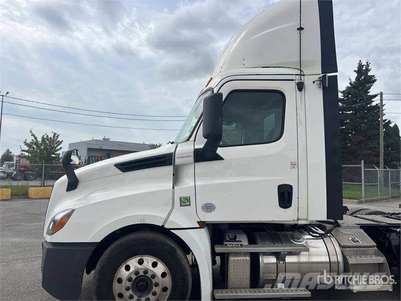 Freightliner Cascadia 126 Vetopöytäautot