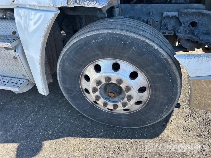 Freightliner Cascadia 125 Тягачі